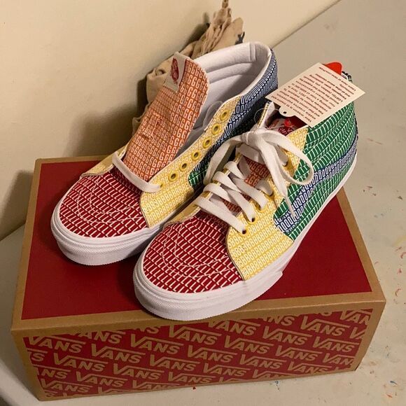Vans Sk8 Mid Pride - Picture 1 of 10